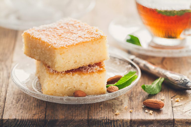 Semolina and Coconut Cake Recipe